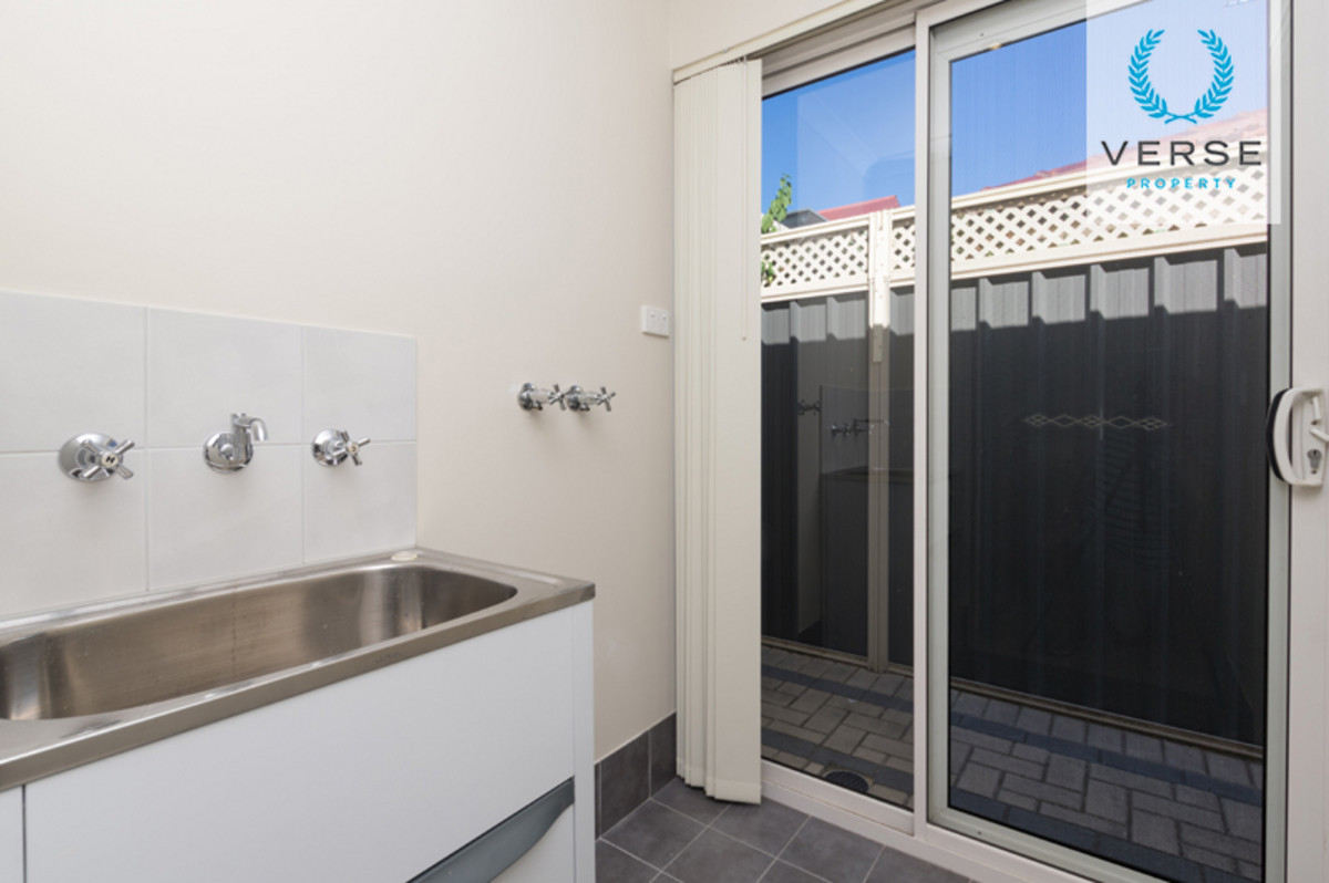 R2-4721423-Maddington-13