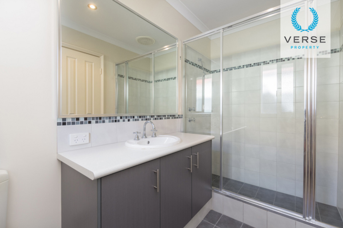 R2-4721423-Maddington-8