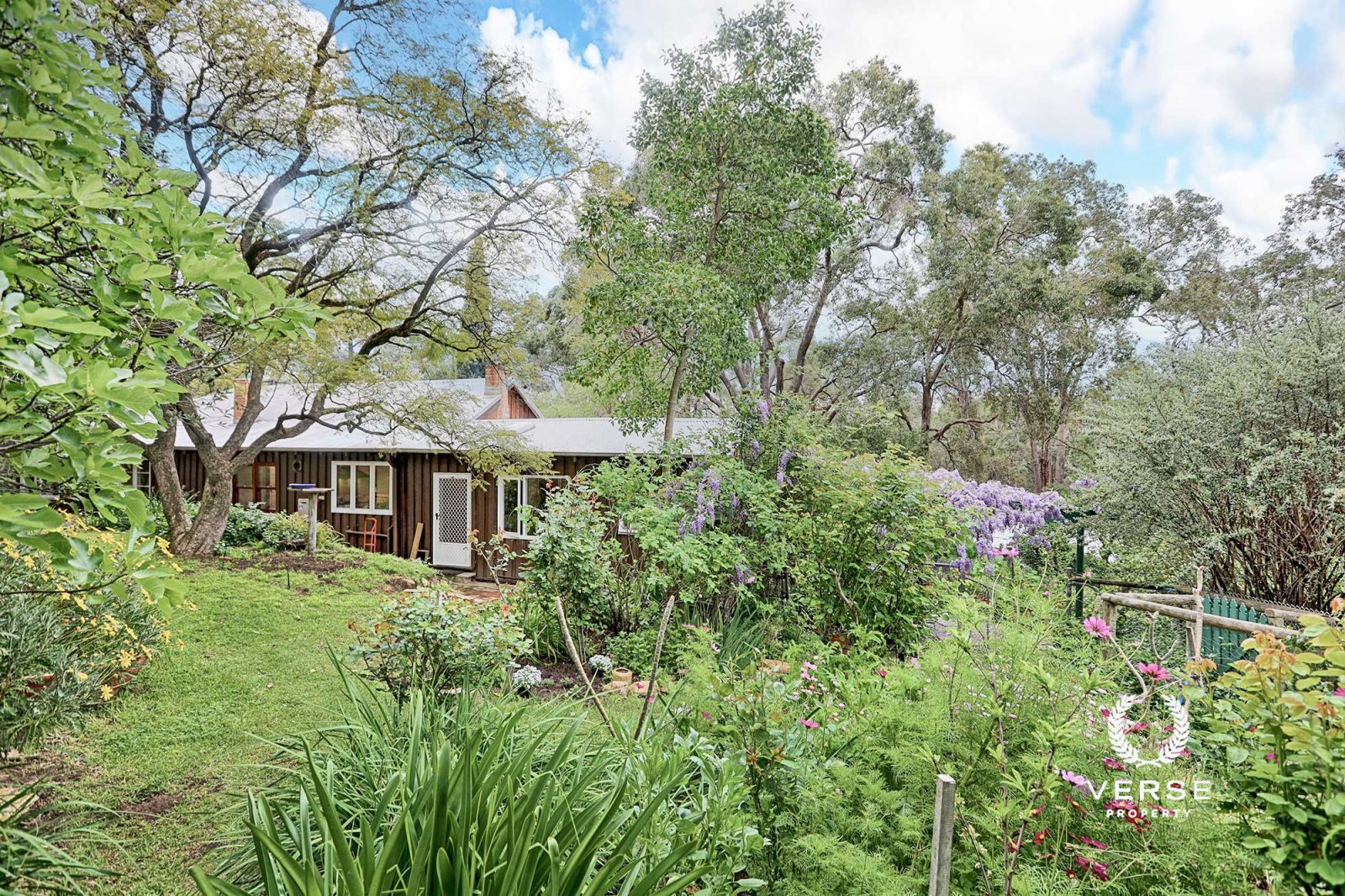 R2-4599517-Mundaring-24