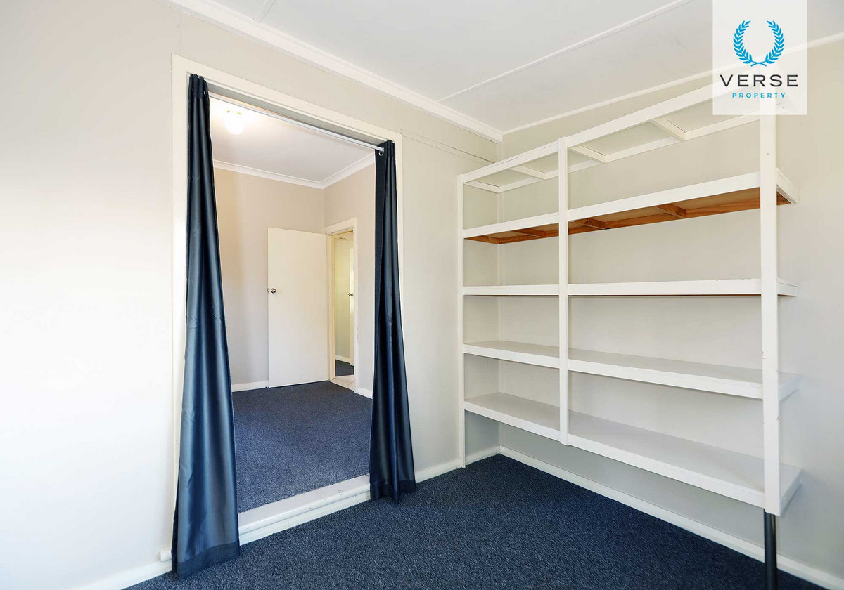 R2-4754450-St-James-11