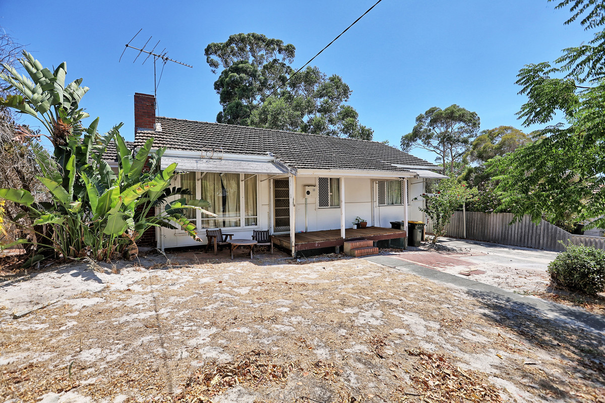 R2-4754450-St-James-2