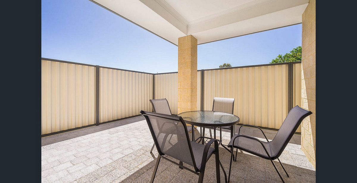 R2-4765882-East-Victoria-Park-13
